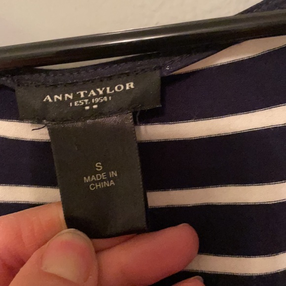 Ann Taylor Casual V Neck Navy Stripe Sheath Dress Size Small - Picture 3 of 6